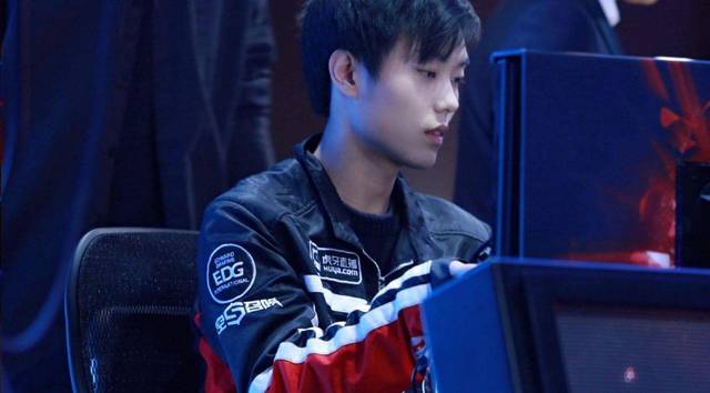 富勒姆主帅：执教球队200场不容易，球队正在为冬窗做准备