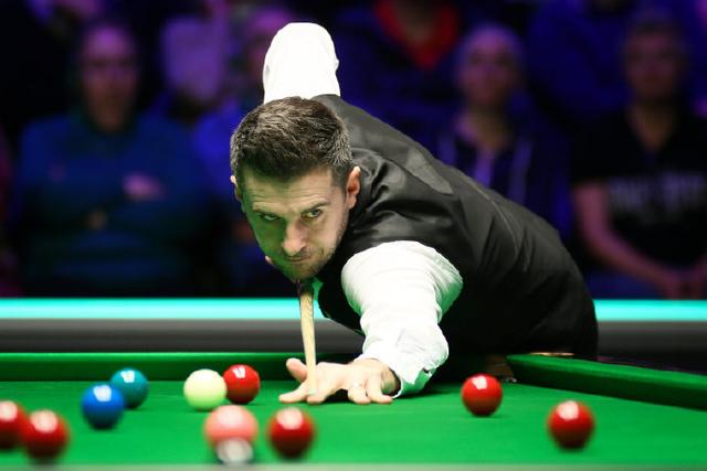 高空球中占 高空球中占