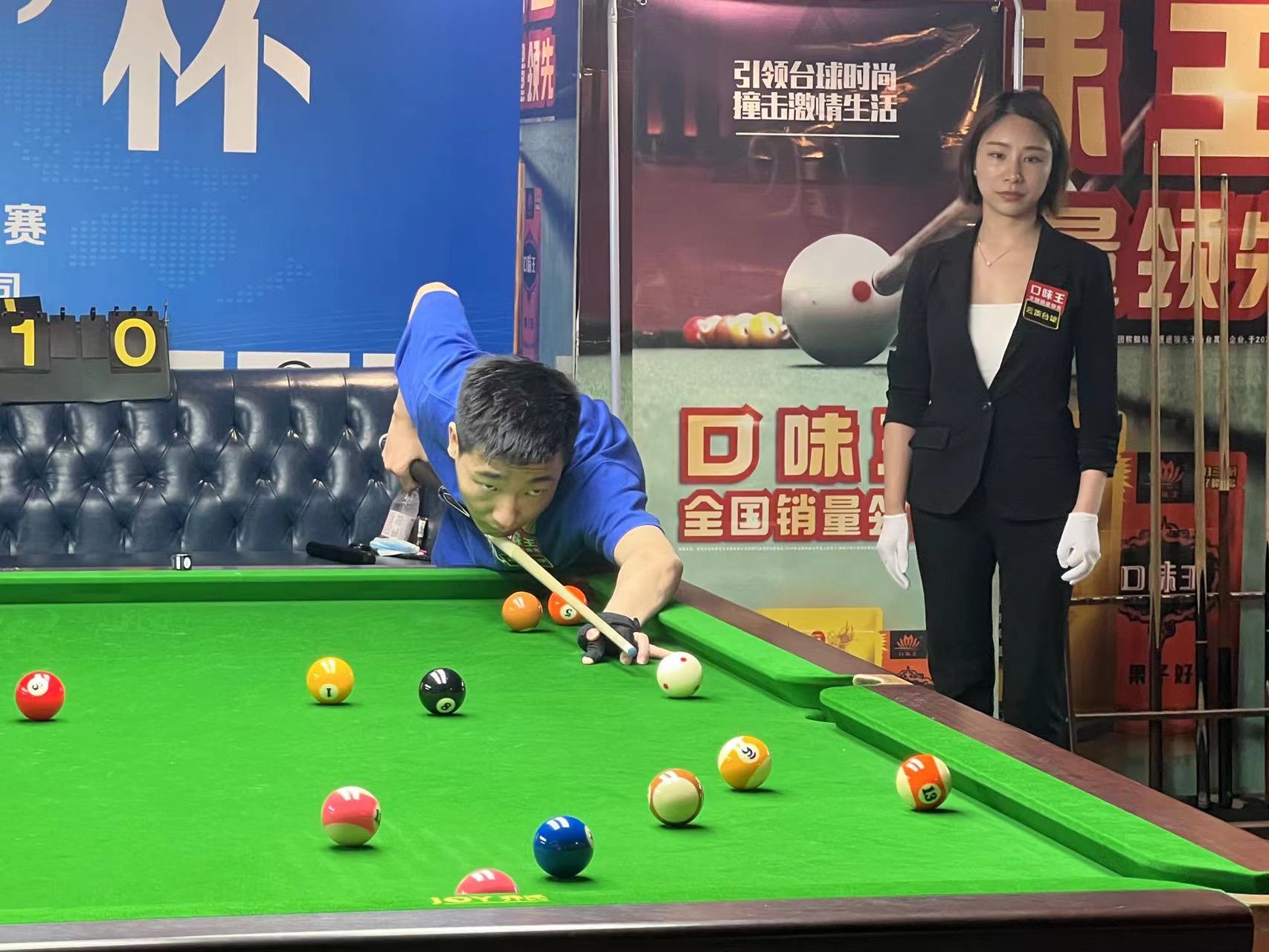 仿佛想将球 仿佛想将球